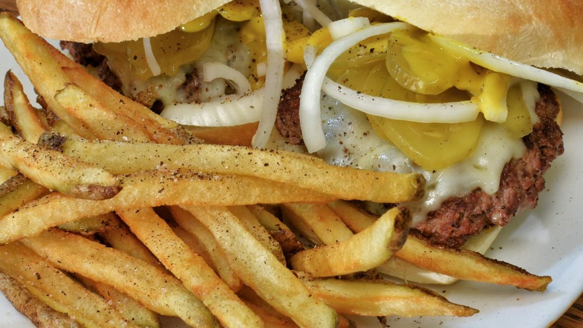 Lowest Sodium Fast Food Burgers at Every Major Chain, Ranked